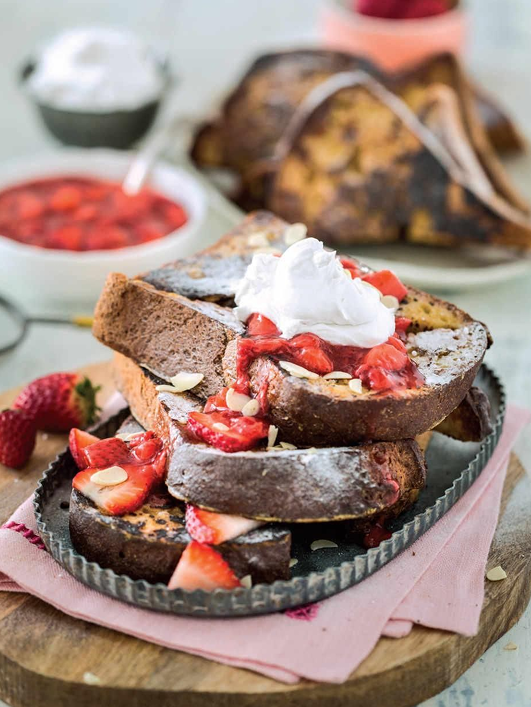 Vanilla French Toast with Strawberry Sauce